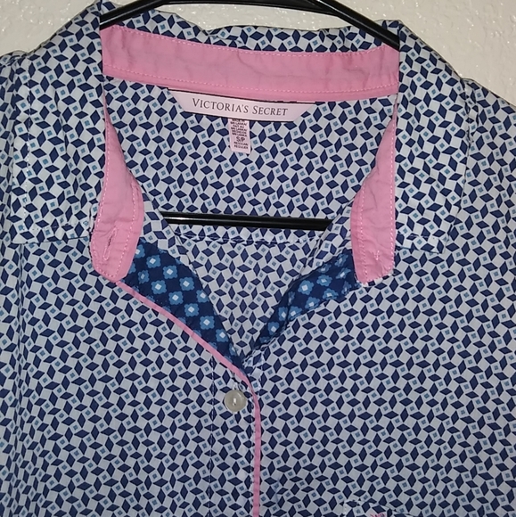 Victoria's Secret Pajama Top Long-Sleeve Button-Up - Picture 3 of 7